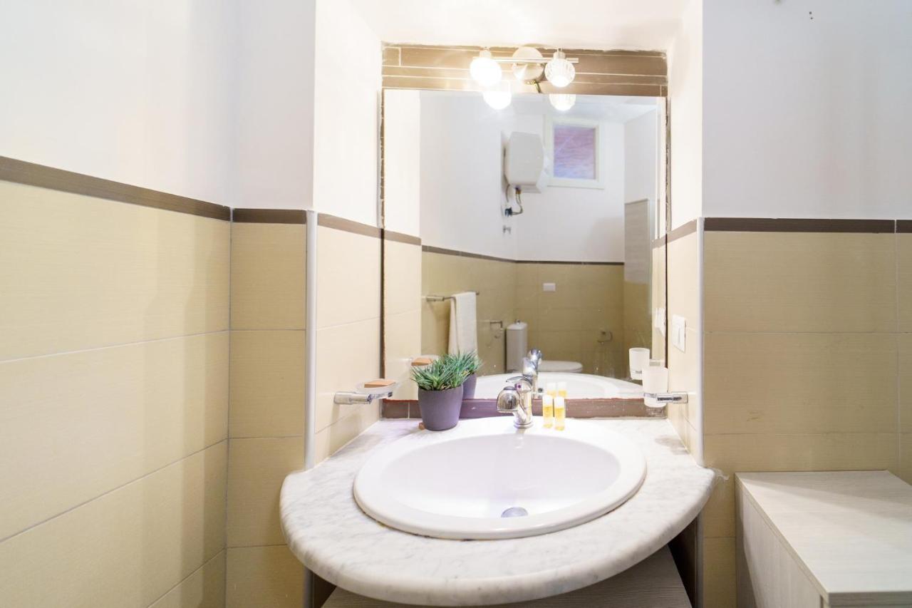 Siracusa Comfy & Central Apartment With Terrace Syracuse Bagian luar foto